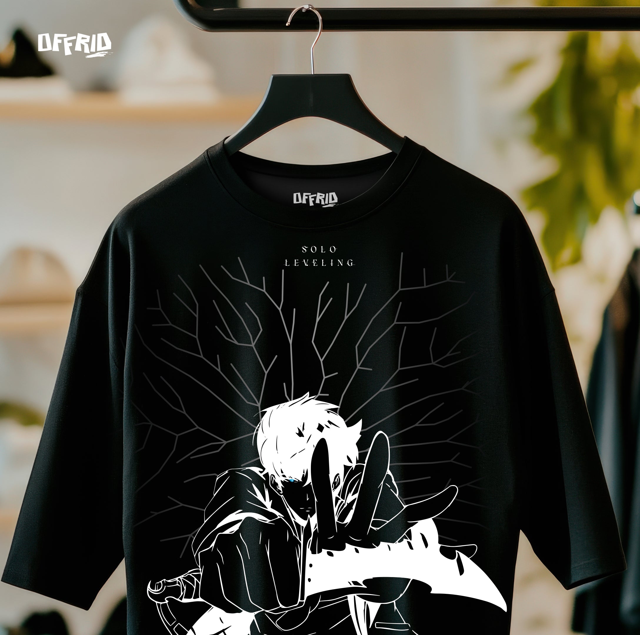 Black oversized and regular streetwear T-shirt featuring Solo Leveling inspired Sun jinwoo in action.